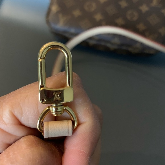 SOLD Louis Vuitton Pochette Accessories Monogram Canvas - Picture 13 of 15